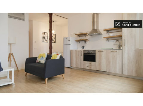 Apartamento de 2 quartos para alugar em Embajadores, Madrid - Apartamentos