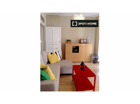 2-bedroom apartment for rent in Malasaña, Madrid - شقق