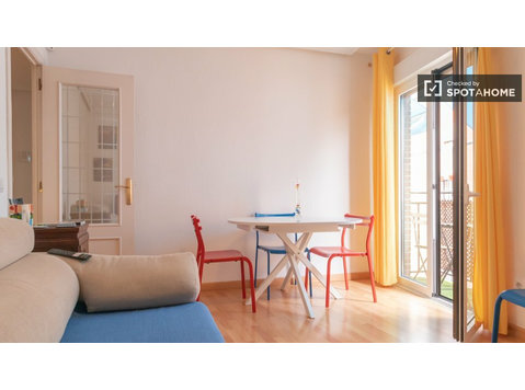 Puente De Vallecas, Madrid'de kiralık 2 yatak odalı daire - Apartman Daireleri