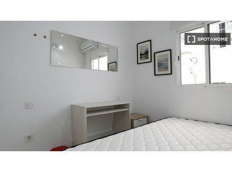 Apartamento de 2 quartos com ar-condicionado para alugar em… - Apartamentos
