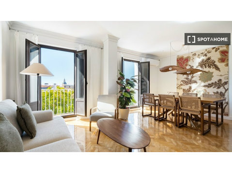 3-bedroom apartment for rent in Embajadores, Madrid - Apartments