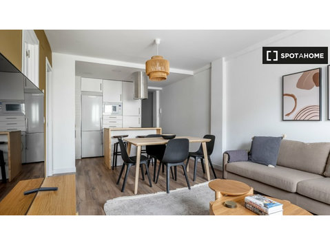 3-pokojowe mieszkanie do wynajęcia w Imperial, Madryt - Mieszkanie