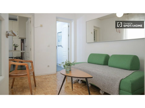 Malasaña'nın, Madrid kiralık 3 yatak odalı daire - Apartman Daireleri