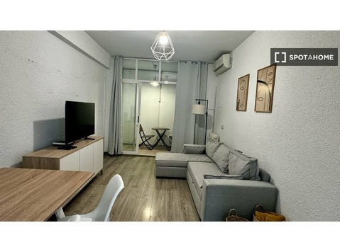 Appartement de 3 chambres à louer à Pacífico, Madrid - Appartements