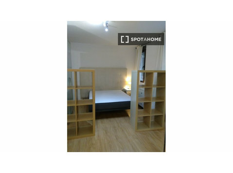 35 m2 studio apartment for rent in Salamanca, Madrid - 	
Lägenheter