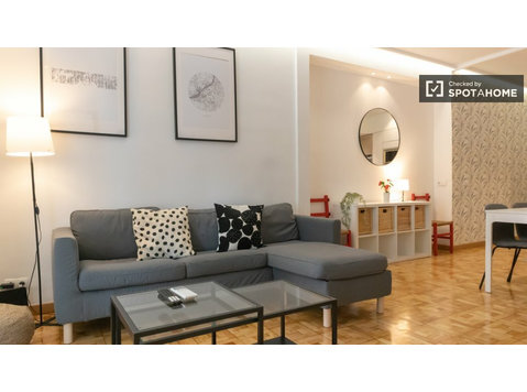 Appartamento con 4 camere da letto in affitto ad Acacias,… - Appartamenti