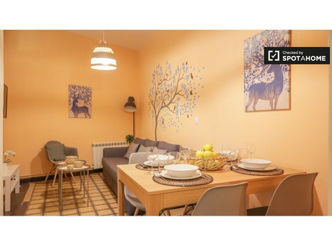 4-bedroom apartment for rent in Center, Madrid: Females Only - อพาร์ตเม้นท์