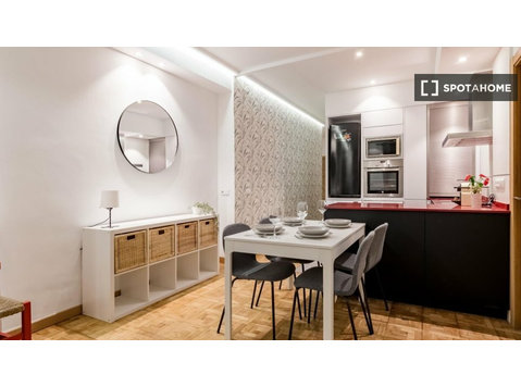 Apartamento de 4 quartos para alugar em Embajadores, Madrid - Apartamentos