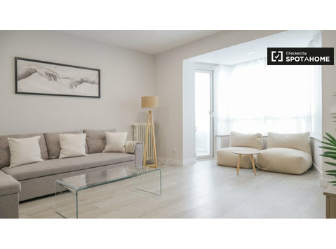 4-pokojowe mieszkanie do wynajęcia w Madrycie - Mieszkanie
