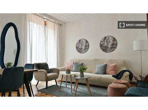 Apartamento de 4 quartos para alugar em Malasaña, Madrid - Apartamentos