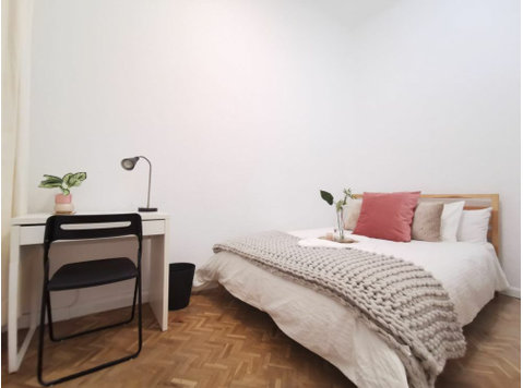 Acogedora habitación en el centro de Madrid - Apartman Daireleri