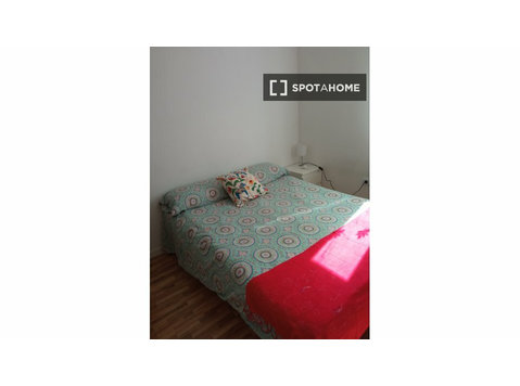 Prosperidad, Madrid Güzel 2 yatak odalı daire - Apartman Daireleri