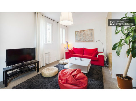 Beautifully decorated 1 bedroom flat in central Madrid - Asunnot