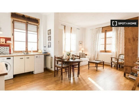 Helle 1-Zimmer-Wohnung zu vermieten in La Latina, Madrid - Wohnungen