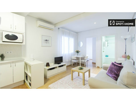 Bright 1-bedroom apartment for rent in Salamanca, Madrid - Apartamente