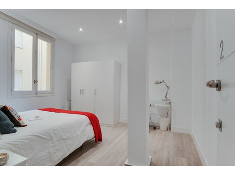Céntrica habitación en la calle de Fernán Gonzalez - Apartments