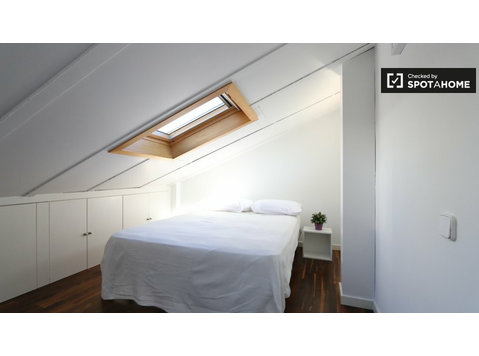 Charming studio apartment for rent in Lavapies, Madrid - Appartementen