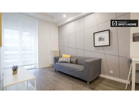 Elegante apartamento de 1 dormitorio disponible para… - Pisos
