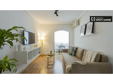 Schicke 2-Zimmer-Wohnung zur Miete in Barajas, Madrid - Wohnungen