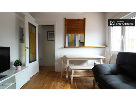 Appartement contemporain de 2 chambres à louer à Centro,… - Appartements