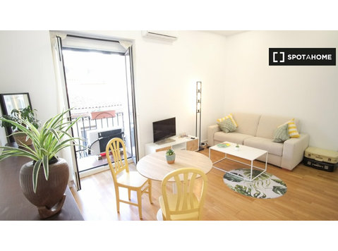 Cool studio apartment for rent in Centro, Madrid - 아파트