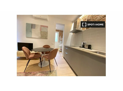 Cosy 1-bedroom apartment for rent in La Latina, Madrid - Appartementen