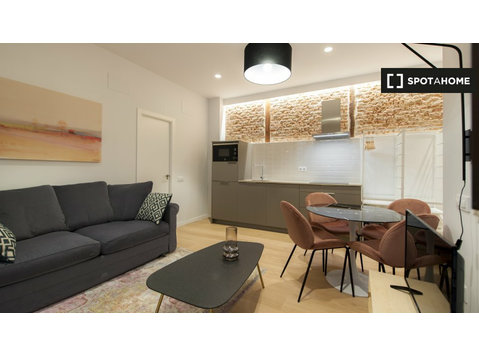 Cosy 1-bedroom apartment for rent in La Latina, Madrid - Apartments