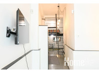 Cozy and cozy apartment with industrial style in Barrio… - Apartamente