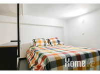 Cozy and cozy apartment with industrial style in Barrio… - Apartamente