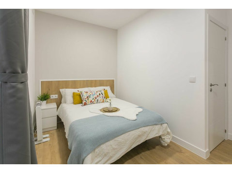 Encantadora habitación doble en Ventura Rodríguez - Apartments