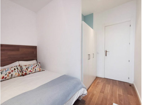 Encantadora habitación doble en la calle Valencia - Apartemen
