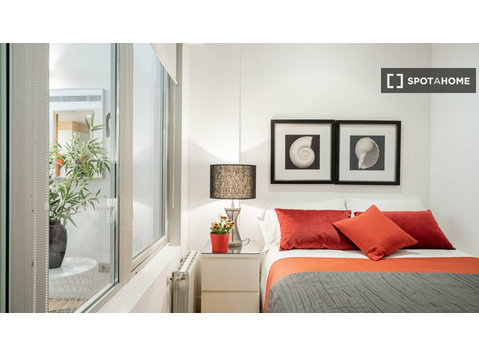 Doskonały apartament z 2 sypialniami w Centro w Madrycie - Mieszkanie