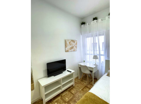 Habitación 4: Calle de Bravo Murillo - Apartments