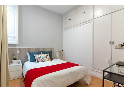 Habitación doble en Chamberí - Apartments