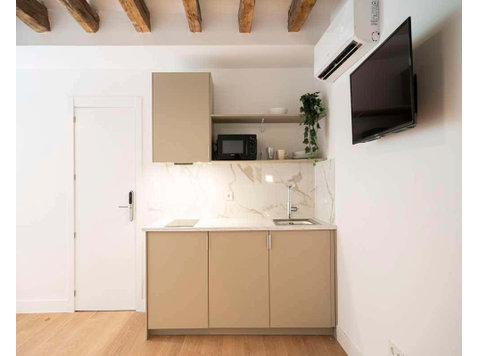 Habitación individual en la Calle Carmen - Apartments