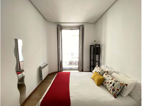 Hermosa habitación en Calle Redondilla - Apartments