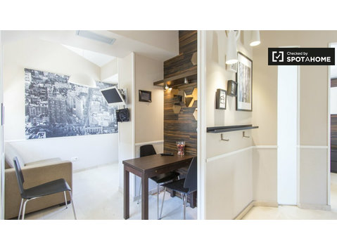 Lovely studio apartment for rent in Centro, Madrid - Appartementen