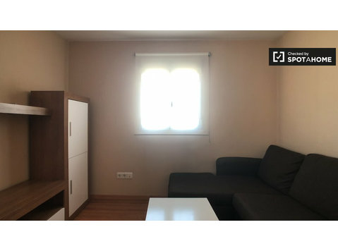 Moderne 2-Zimmer-Wohnung zur Miete in San Blas, Madrid - Wohnungen