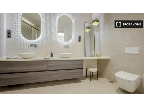 Moderno apartamento de 3 quartos para alugar em Chamberí,… - Apartamentos