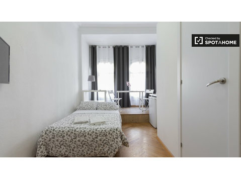 Nowoczesny apartament typu studio do wynajęcia w Moncloa,… - Mieszkanie