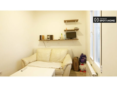 Nice 1-bedroom apartment for rent near Puente de Vallecas - Станови