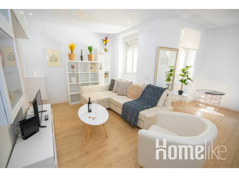 Bonito y amplio apartamento en Barrio Salamanca - Madrid - Pisos