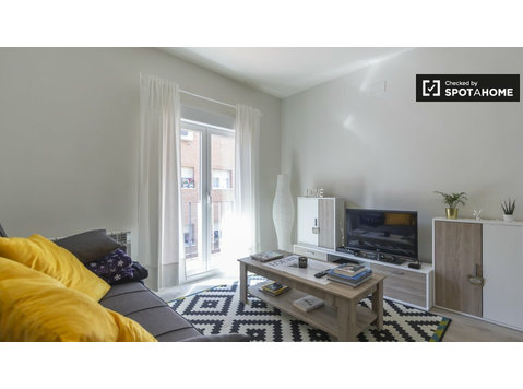 Quiet 3-bedroom apartment for rent in Ciudad Lineal, Madrid - Apartments