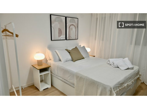 Alugam-se quartos em apartamento de 1 quarto em Madrid,… - Apartamentos