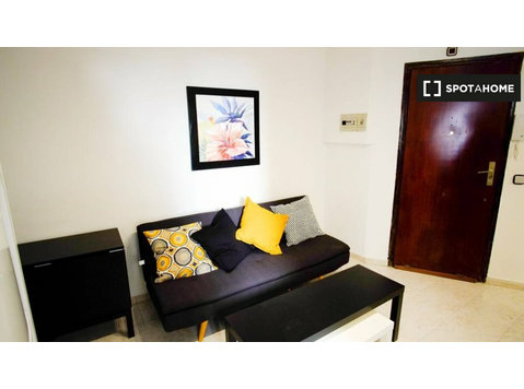 Elegancki 2-pokojowy apartament do wynajęcia w Acacias,… - Mieszkanie
