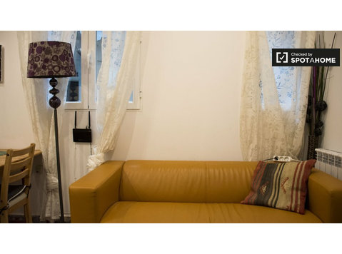 Petit appartement de 2 chambres à louer à Lavapíes, Madrid - Appartements