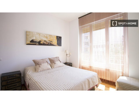 Geräumige 2-Zimmer-Wohnung zur Miete in Rios Rosas, Madrid - Wohnungen