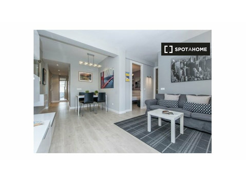 Madrid Tetuán'da kiralık geniş 2 yatak odalı daire - Apartman Daireleri