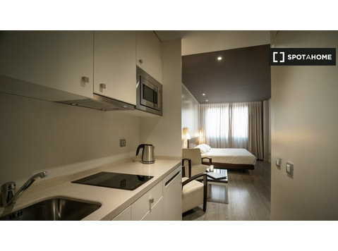 Studio apartment for rent in Argüelles, Madrid - Leiligheter