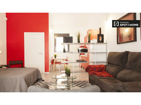 Studio apartment for rent in Ciudad Lineal, Madrid - Lakások